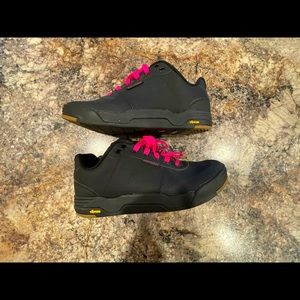 Bontrager Flatline Mountain Bike Shoe